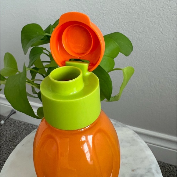 Tupperware Set - Picture 12 of 13